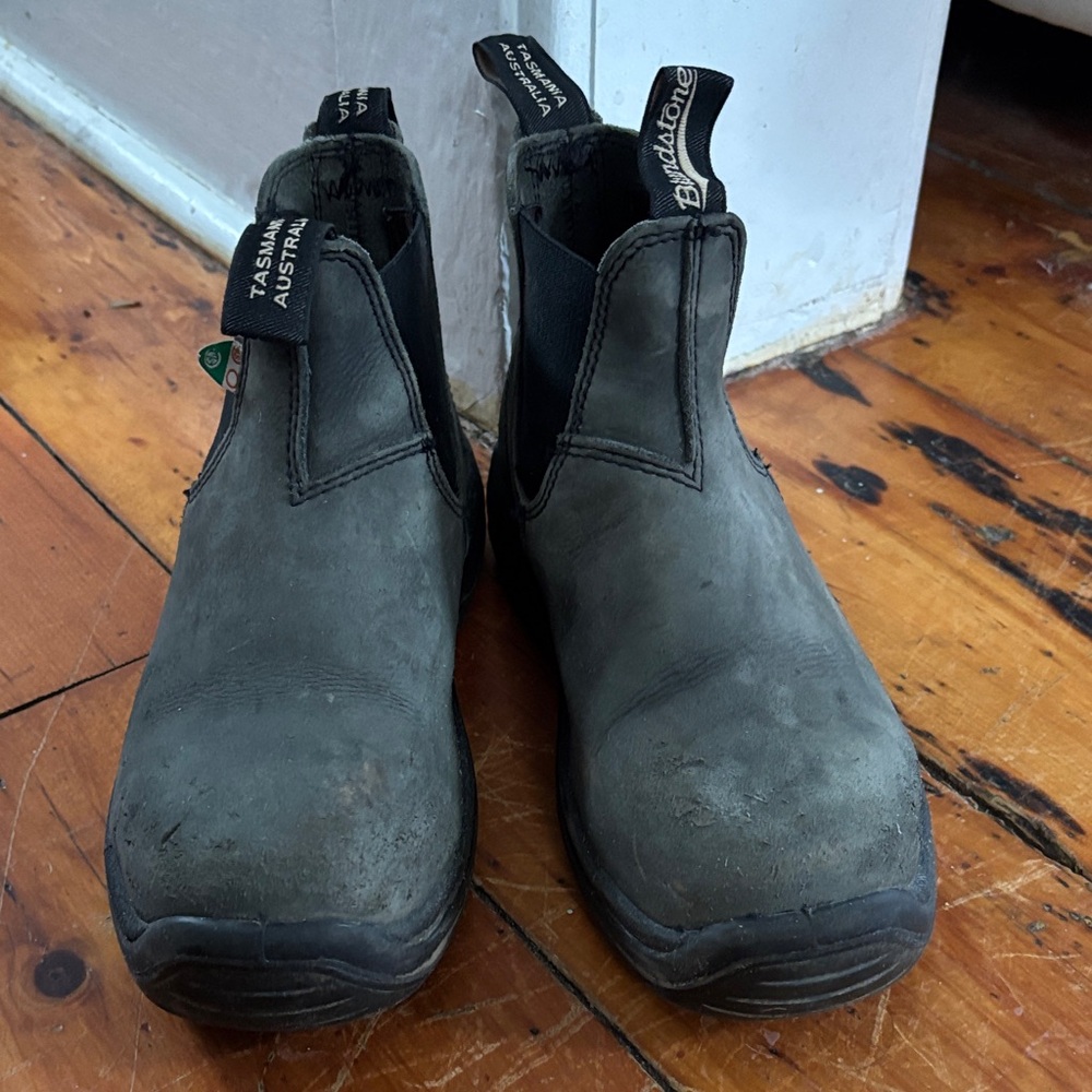 Blundstone Charcoal Leather Chelsea Boots